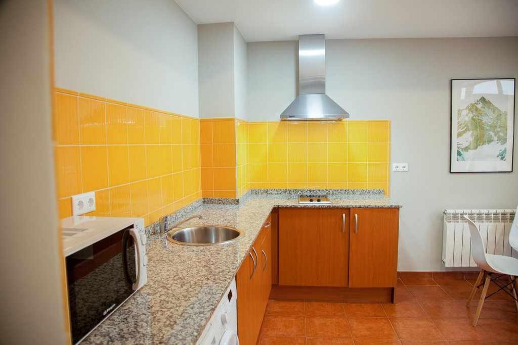 Cumbres De Los Picos Apartamento Los Abedules Poo  Eksteriør billede